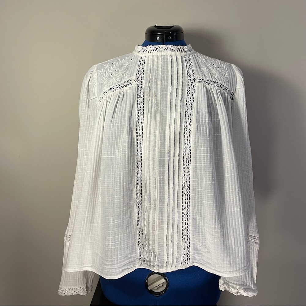 Zara White Blouse Pintuck Front Broderie Collar & Seam Eyelet Details Women’s XS